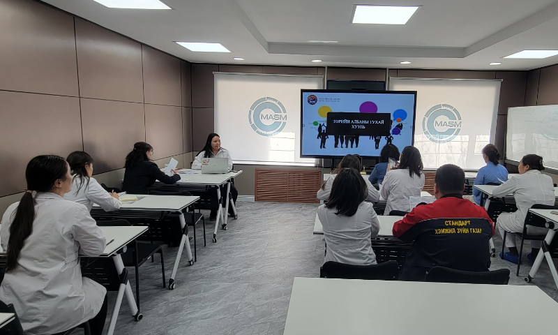 Хамтран ажилласан Орхон аймгийн Засаг даргын Тамгын газрын  Хууль, эрх зүйн хэлтсийн эрх зүйн хөтөч  Б.Алтанзул танд баярлалаа.