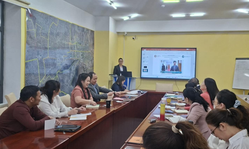  
✅Мөн сургалттай холбогдуулан Орхон аймгийн хэмжээнд үйл ажиллагаа явуулж байгаа сургууль, цэцэрлэгүүдэд  Сургууль орчмын бүс, техникийн ерөнхий шаардлага  стандартын сургалт авах талаар ярилцлаа. 
✅Хамтран ажилласан та бүхэндээ баярлалаа, ажлын амжилт хүсье.&#55358&#56688  Орхон аймгийн Боловсролын газар